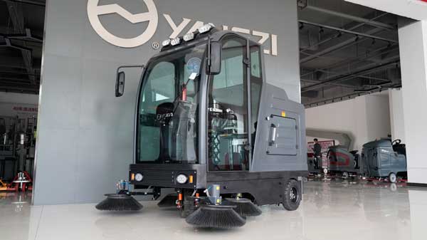 清掃環衛車需要日常維護嗎？有什么作用